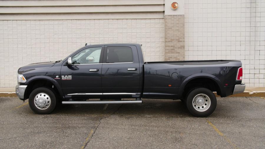  Dodge Ram 3500 Limited 2016 года  (фото 3 из 18)